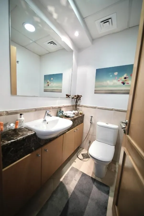 Апартаменты Fabolous Vacation Home In Dubai Marina