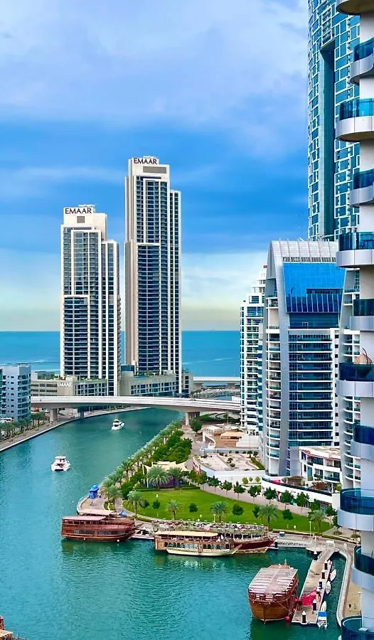 Апартаменты Fabolous Vacation Home In Dubai Marina ОАЭ